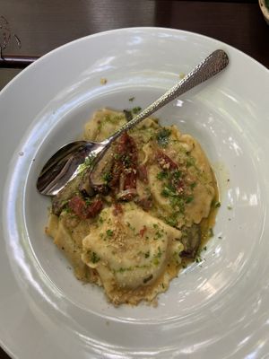 Auberginen-Ravioli at Max Pett in Munich