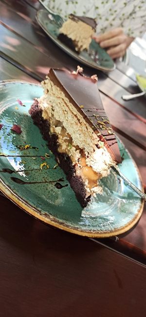 snickers tart at Max Pett in Munich