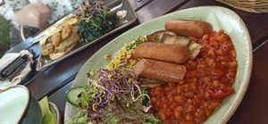 english breakfast & kale salad + tempura prawn at Max Pett in Munich