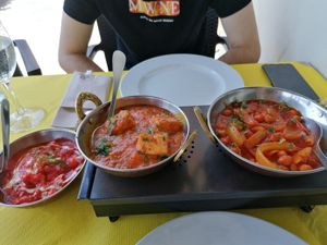 3 platos at Taj Mahal Tandoori in Almunecar