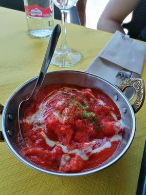 Alo gobi massalam at Taj Mahal Tandoori in Almunecar