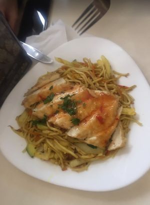 "chicken" and pasta at Loving Hut - Nowolipie in Warsaw