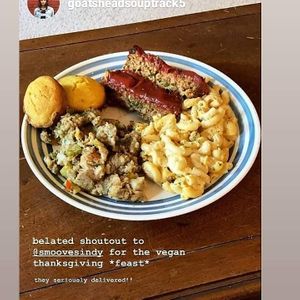Thanksgiving meal vegan at Smoove's Indy in Indianapolis