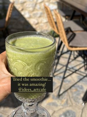 Had free breakfast at hotel.  My non vegan partner said “let’s go to Idees”.   The smoothies and pancakes were amazing ! #Veganuary at Idees Art Cafe & Shop in Kastoria