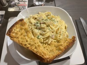 Carbonara was *chefs kiss*  at The Queen Inn in Cwmbran