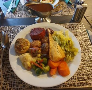 Main: F*let Mignon with all the festive trimmings at The Queen Inn in Cwmbran