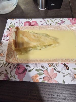 Apple pie and custard at The Queen Inn in Cwmbran