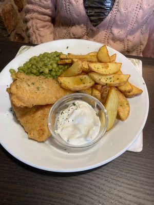 F*sh and Chips at The Queen Inn in Cwmbran