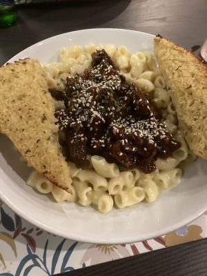 Vegan Mac and cheese with chilli beef  at The Queen Inn in Cwmbran