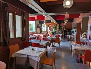 Inside at L'M Ristopizza in San Pantaleo