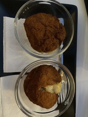 Bola de boletus INCREIBLE at MalKerida Bar in Tudela