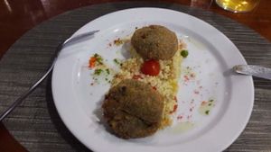 Escalopins - croquettes - lentils at Es Ginebro in Mallorca