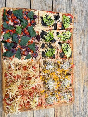 Pizza Grande 4 Sabores  at Healthy Pizza - Saludable in Lima