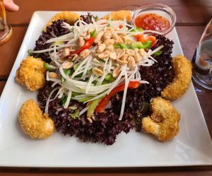 605 ebi tempura salad with fried shrimps at Zlatý Drak in Plzen