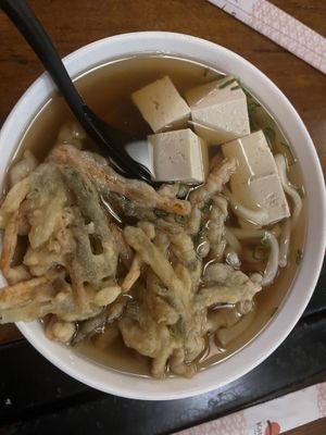 Kakiague udon con tofu en lugar de tamagoyaki  at Katana Comida Japonesa in Lima