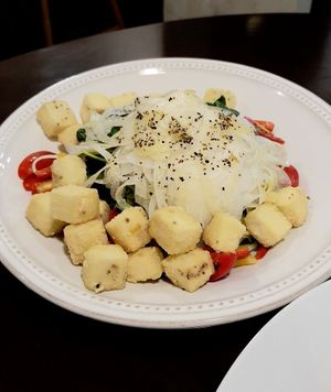 Tofu salad with peach sauce at Liim - 림 in Incheon
