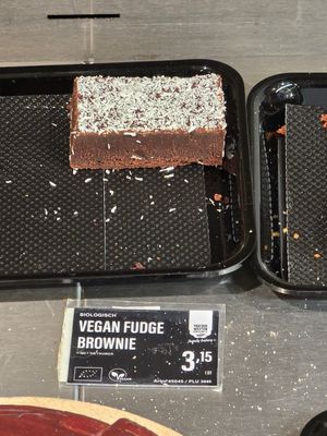 Vegan fudge brownie at Biovita in Oostende