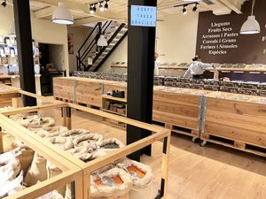 Huge selection  at Casa Ruiz Granel Selecto in Barcelona