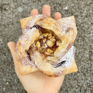 apple treat  at Miga Vegana in Mexico City