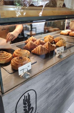 El pan es delicioso y el personal es súper amable, me encanta 💚🌱 at Miga Vegana in Mexico City