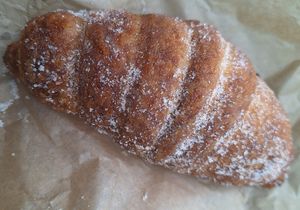 Pues sí compré el Croissant de Muerto 🙈 at Miga Vegana in Mexico City