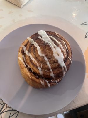 Roles de canela   at Miga Vegana in Mexico City