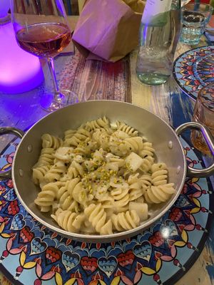 Fusilloni gorgonzola vegano pere e pistacchio  at Osteria Del Pisello in Fano