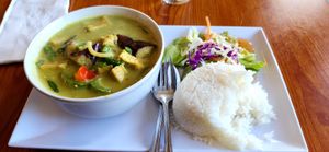 Green curry at Pikul Thai Bistro in Fairfield
