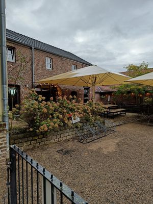 Terrasse mit Eingang at Klostercafé in Erkelenz
