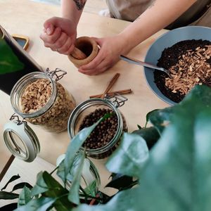 Mezclas de té en el momento at li.V.re in Torrelodones