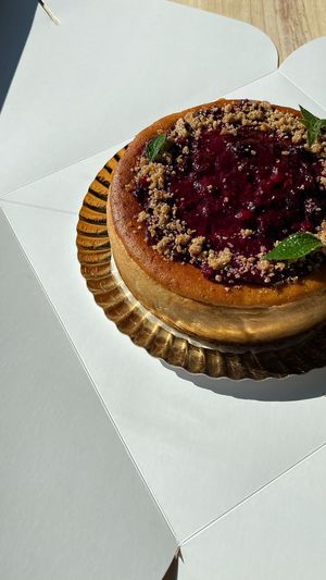 Chessecake & Frutos Rojos at li.V.re in Torrelodones