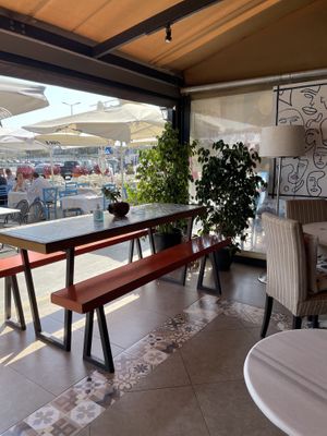 Variety of seating at Hunky Dory in Rafina