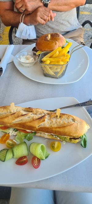 Delicious 😋 at Hunky Dory in Rafina