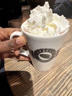 Just what i needed. A perfect vegan hot choco with vegan whipped cream.  at Espresso House in Rovaniemi