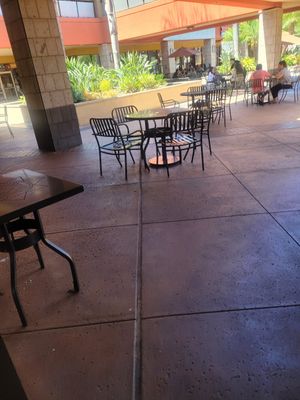 Outside dining at SubVegan Sandwiches in Santa Ana