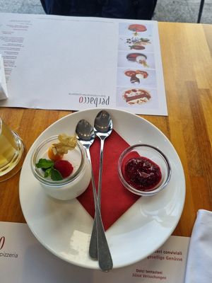 Panna cotta vegana at Perbacco in Locarno