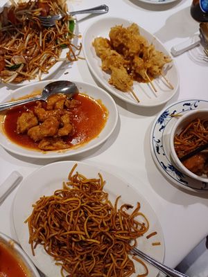 Plain & vegetable noodles, satay 'chickn' & beancurd in spare rib sauce at Peking Palace in Sawbridgeworth