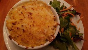 Vegan mac & cheese at The Wallflower Modern Diner in Vancouver