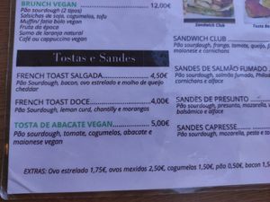 Vegan toast at Bread & Brunch in Porto