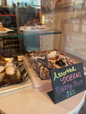 Baby buns #Veganuary at Cinnaholic in Evanston