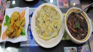 My favourite dish was the one on the left. Mock meat in a yummy coconut sauce... at Man Yuan Fang in Malacca