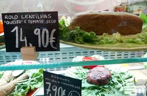 Lentil roll at Gaya Veggie Market in Lisbon