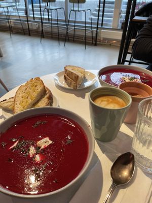 Beetroot and potato soup at Slow Hands for lunch today, absolutely gorgeous and delicious too✨ #Veganuary at Slow Hands in Hagersten
