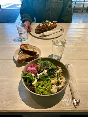   at Slow Hands in Hagersten