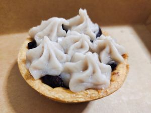 Black glutinous rice Taro mini tart at Lilac Oak in Central Singapore
