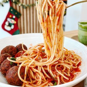 Seasonal christmas dish - vegan meatless spag #Veganuary at Lilac Oak in Central Singapore