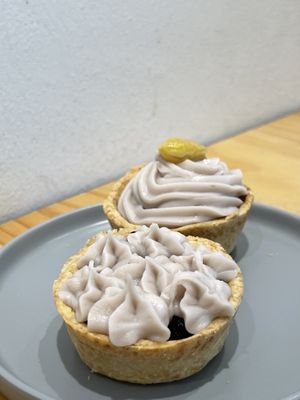 Taro tarts- likey pulut hitam esp  at Lilac Oak in Central Singapore