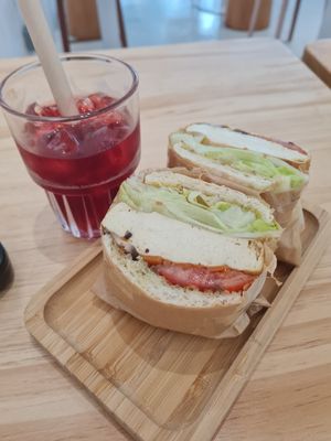  at Lilac Oak in Central Singapore