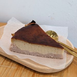 Vegan Taro Basque Cheezecake at Lilac Oak in Central Singapore