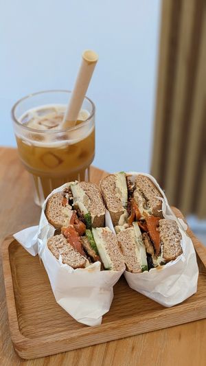 Carrot Lox Bagelwich, Iced Shaken Mango Oolong with Passionfruit Pearls at Lilac Oak in Central Singapore